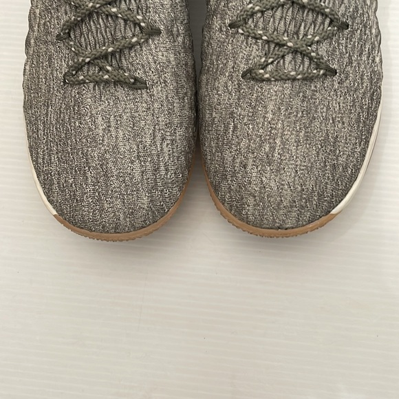 NIKE LEBRON 15 LOW LIGHT BONE RUNNING SNEAKERS MEN SIZE 13 - Picture 8 of 16